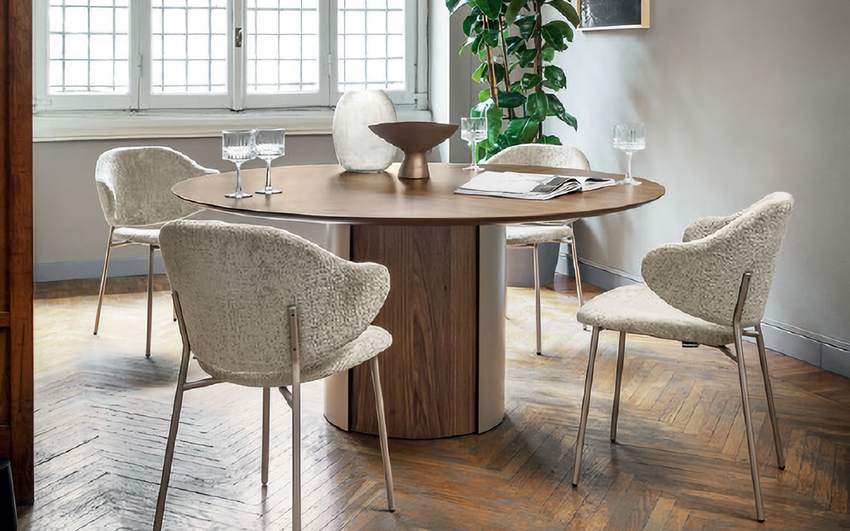 カリガリス　ダイニングチェア｜ホリー